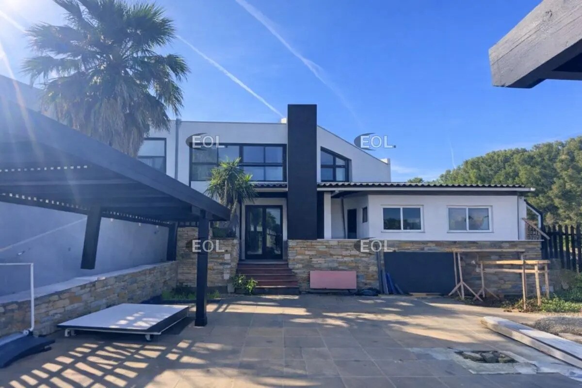 Bureau dans Marseille à louer Photo principale– Image 1 sur 12