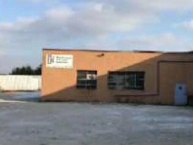 Plus de détails pour Local d'activités à louer