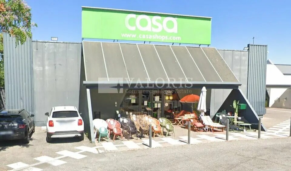 Local commercial dans Istres à louer Photo de l’immeuble– Image 1 sur 5