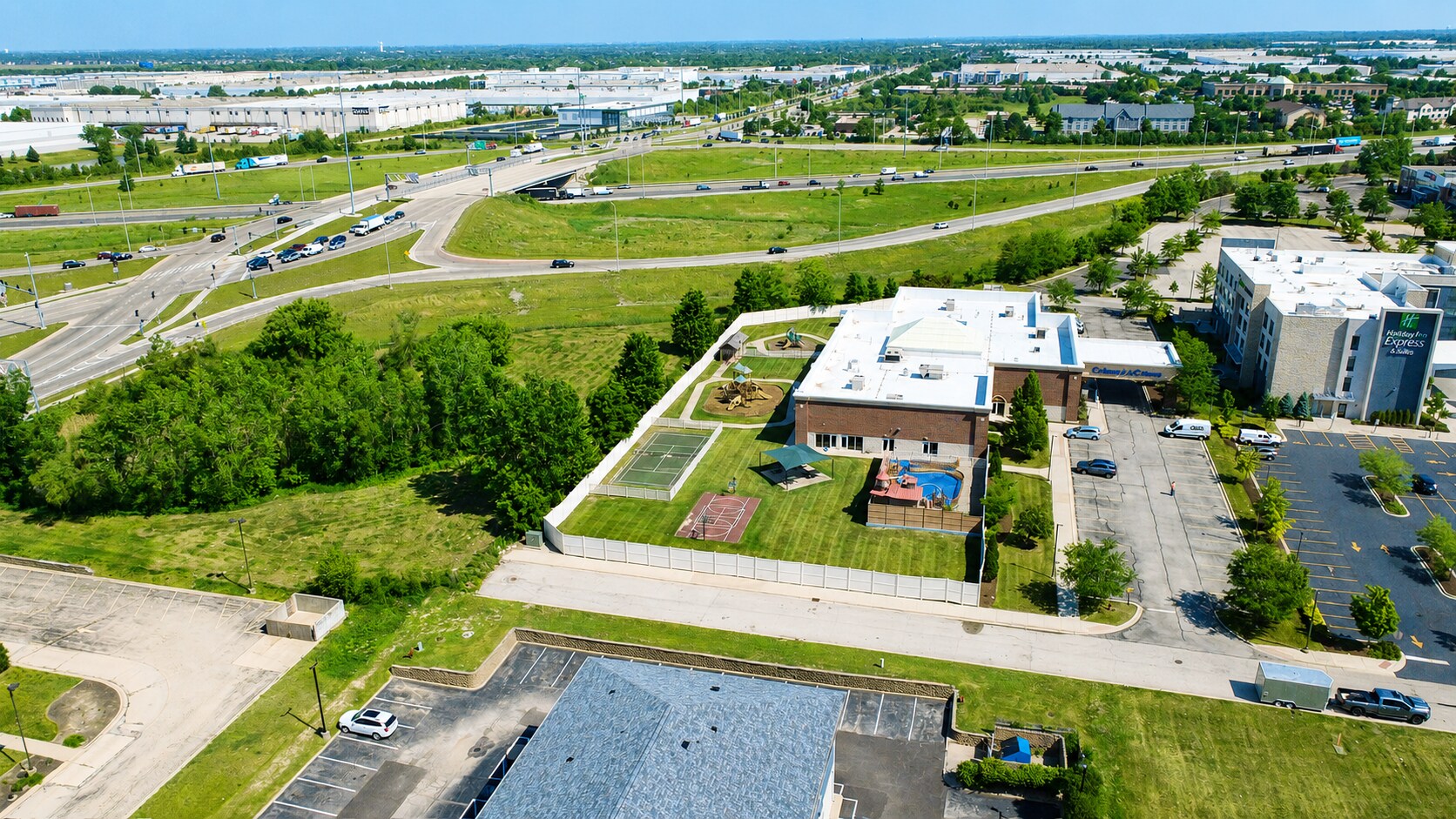 724 N Center Blvd, Romeoville, IL à vendre Photo de l’immeuble– Image 1 sur 11