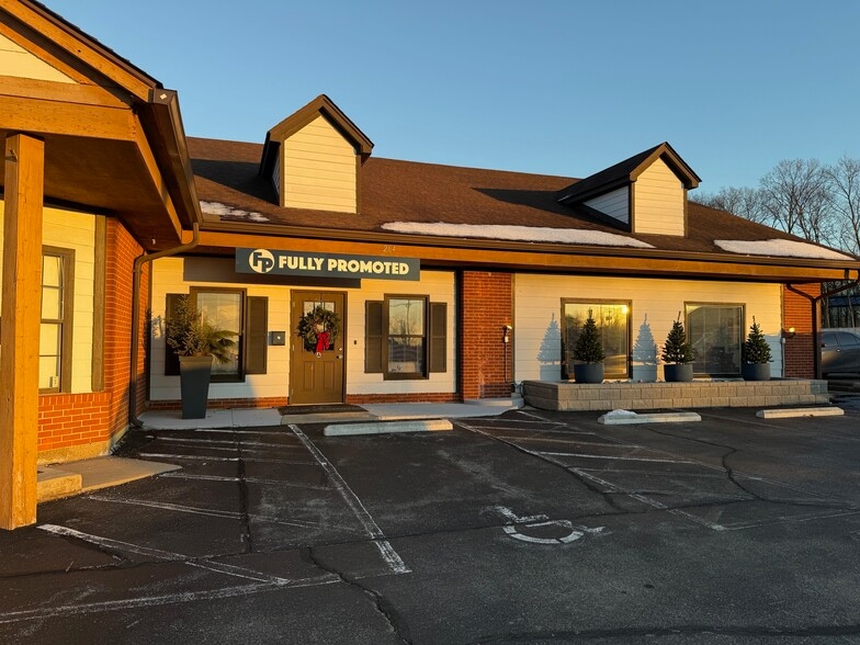 264 N Main St, Centerville, OH à louer - Photo de l’immeuble – Image 1 sur 9