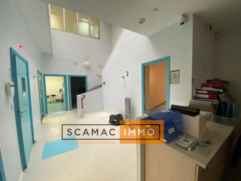 Local commercial dans Marseille à vendre - Photo de l’immeuble – Image 2 sur 5