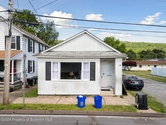 Plus de détails pour 26 Bohac St, Kingston, PA - Logement à vendre