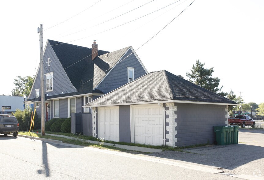 69089 Main St, Richmond, MI à louer - Photo de l’immeuble – Image 2 sur 3