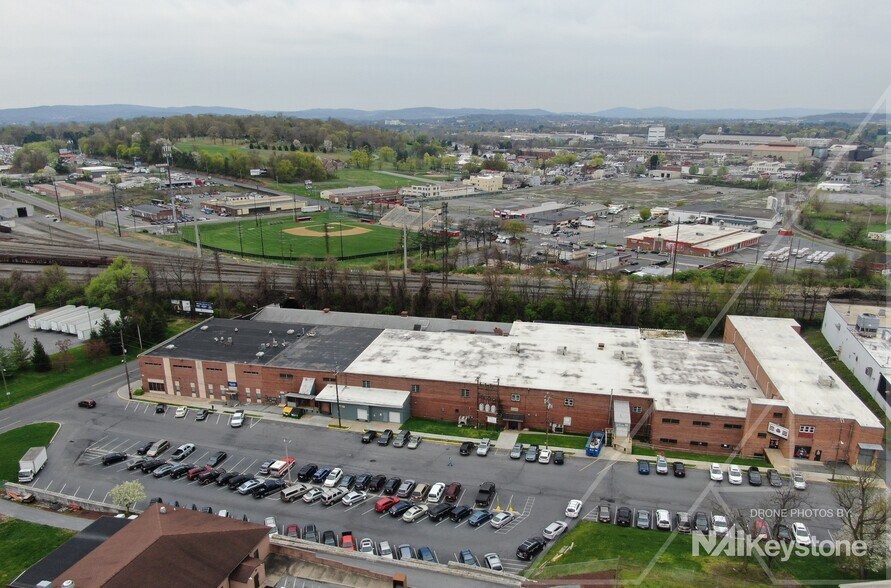 601-637 Hiesters Ln, Reading, PA à louer - Photo de l’immeuble – Image 3 sur 12
