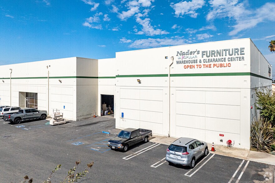 18037 S Broadway St, Carson, CA à louer - Photo principale – Image 1 sur 12