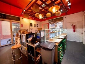 Local commercial dans Barcelone, Barcelona à louer Photo intérieure– Image 2 sur 14