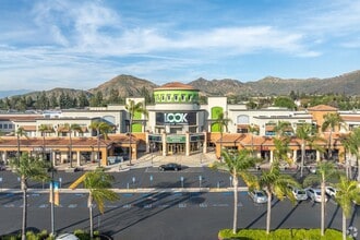 1201 University Ave, Riverside, CA à louer Photo intérieure– Image 1 sur 2