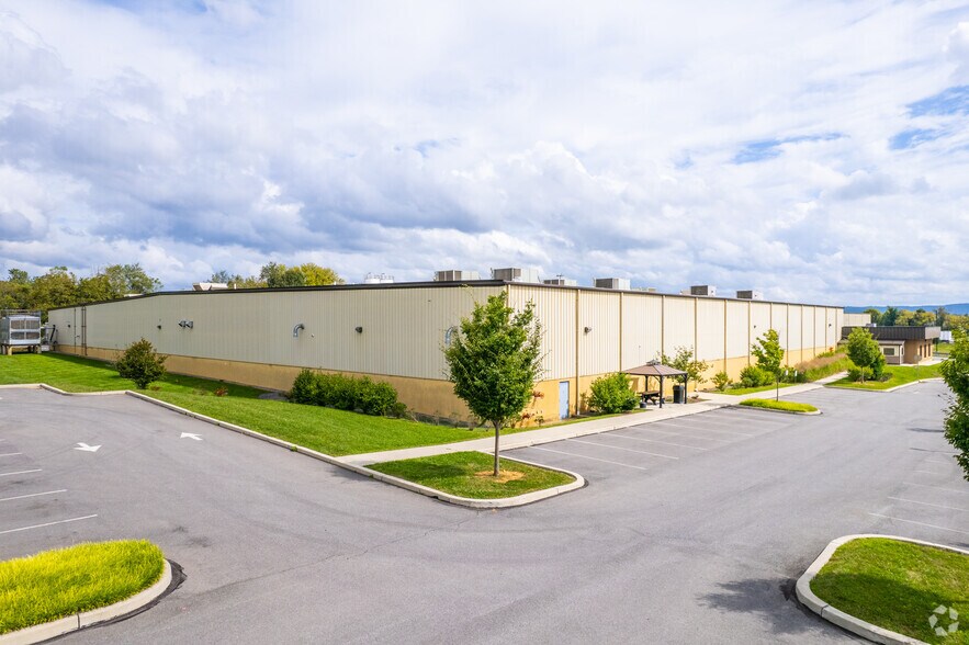 190 Strykers Rd, Phillipsburg, NJ à louer - Photo de l’immeuble – Image 2 sur 7