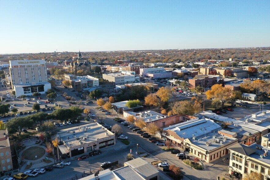 217 E Hickory St, Denton, TX à louer - Aérien – Image 2 sur 19