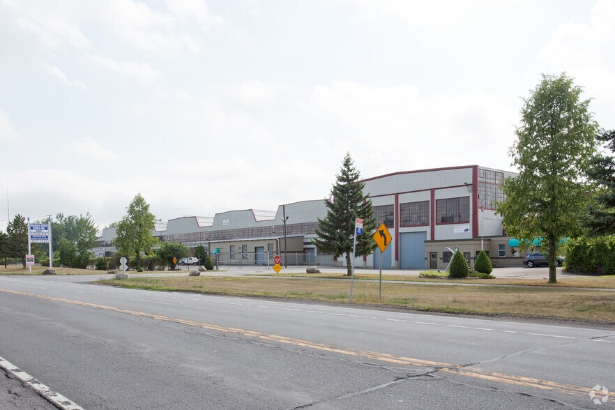 4000 River Rd, Tonawanda, NY à louer - Photo principale – Image 1 sur 4
