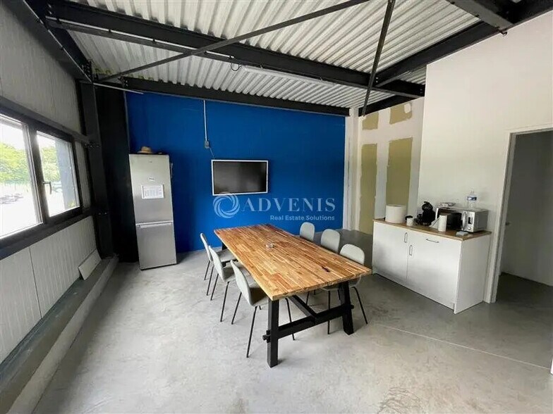 Local d’activités dans Blanquefort à louer - Photo intérieure – Image 2 sur 8