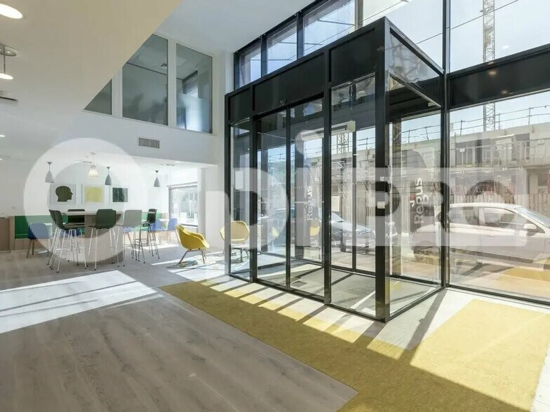 Bureau dans Lyon à louer - Photo de l’immeuble – Image 1 sur 7