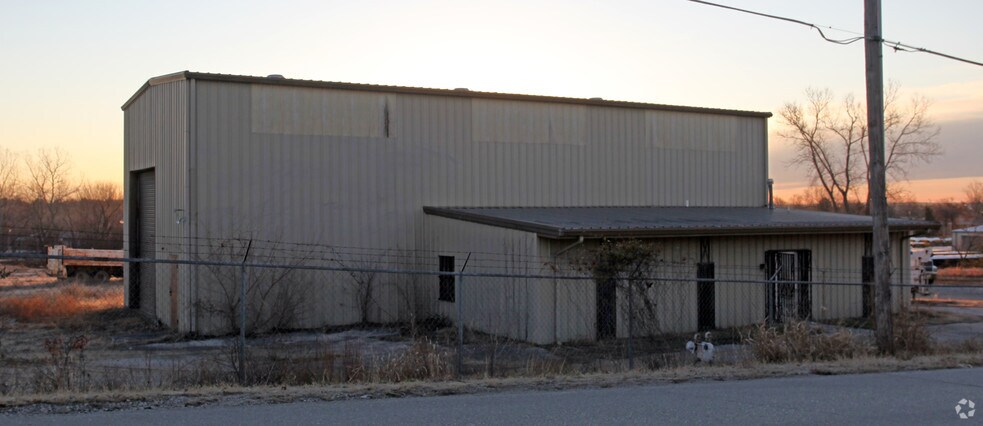 8507 S Regency Dr, Tulsa, OK à vendre - Photo de l’immeuble – Image 1 sur 12