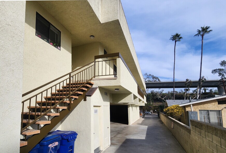 5227 Eagle Dale Ave, Los Angeles, CA à vendre - Photo de l’immeuble – Image 3 sur 11