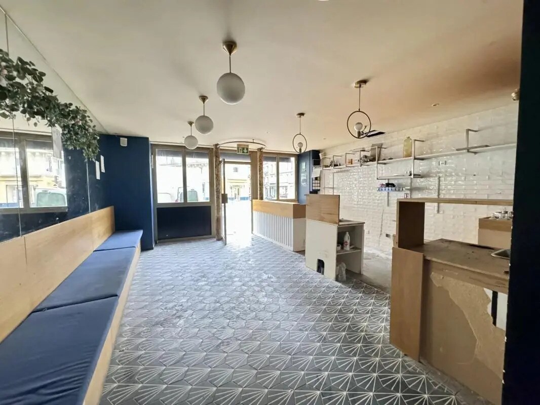 Local commercial dans Paris à louer Photo intérieure– Image 1 sur 11