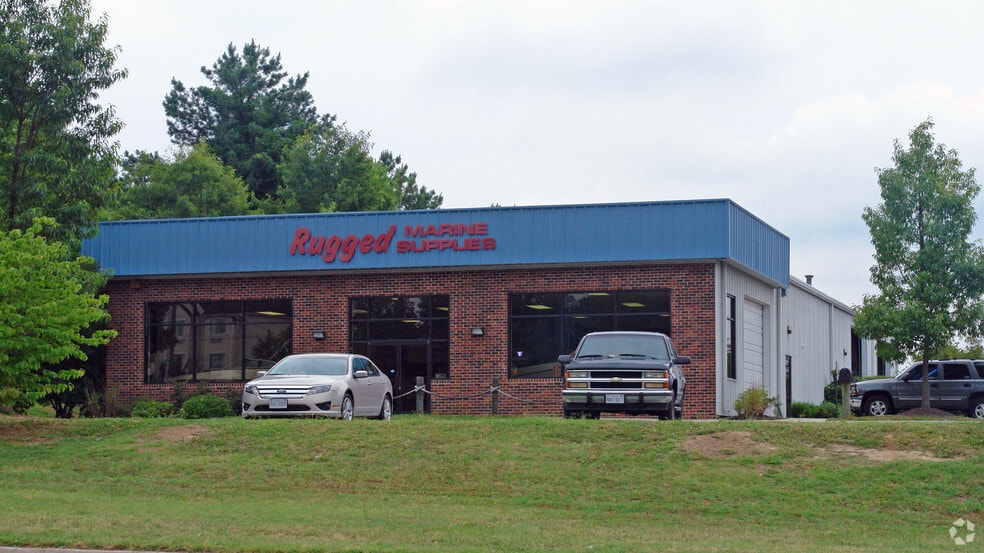 12700 Old Stage Rd, Chester, VA à louer - Photo principale – Image 1 sur 11