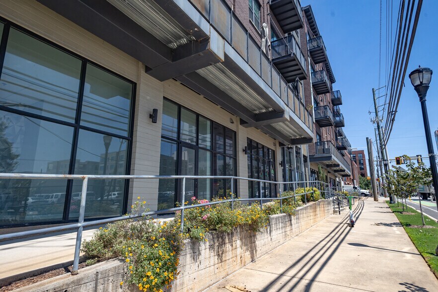 764 Memorial Dr SE, Atlanta, GA à louer - Photo de l’immeuble – Image 1 sur 3