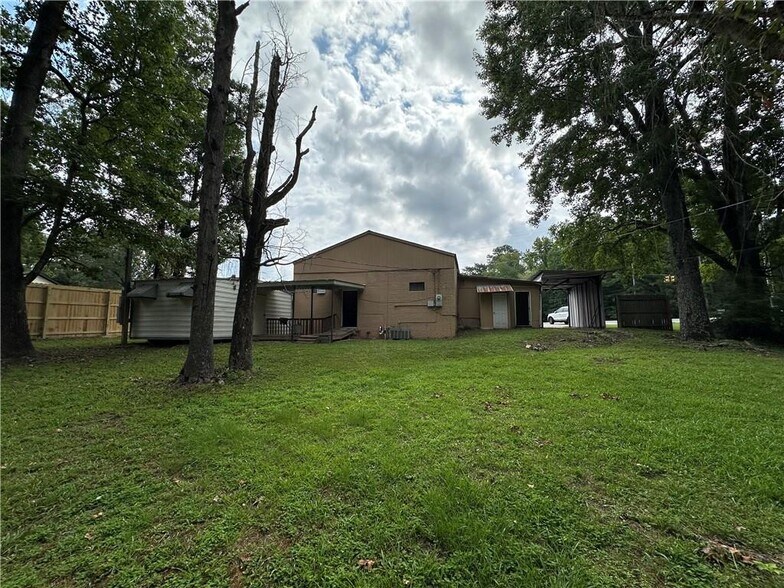 1521 Lee Road 379, Smiths Station, AL à vendre - Photo de l’immeuble – Image 2 sur 17