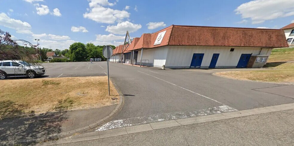 Local commercial dans Creutzwald à louer - Photo de l’immeuble – Image 2 sur 2