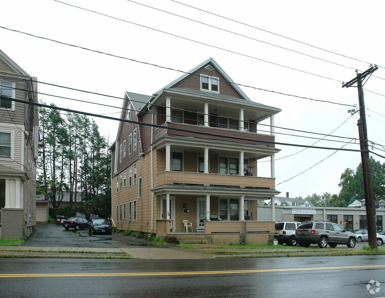 28 Meriden Rd, Waterbury, CT à vendre - Photo de l’immeuble – Image 2 sur 2