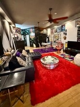 1035 Myra Ave, Los Angeles, CA à louer Photo intérieure– Image 1 sur 13
