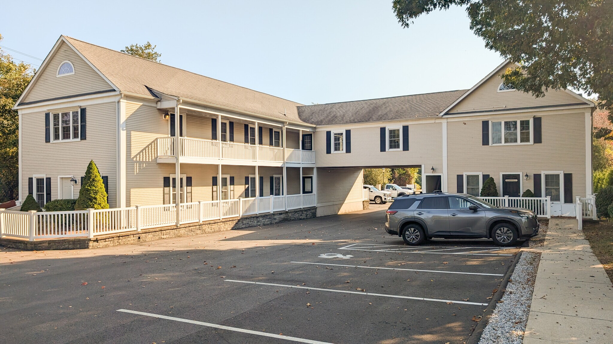 123 Elm St, Old Saybrook, CT à louer Photo de l’immeuble– Image 1 sur 13