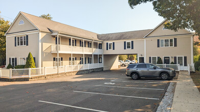 123 Elm St, Old Saybrook, CT à louer Photo de l’immeuble– Image 1 sur 13