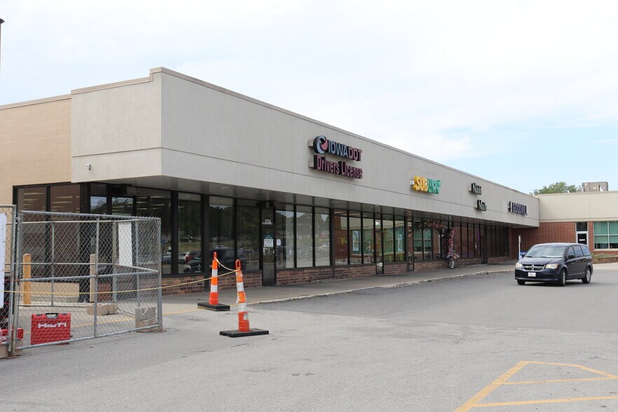 3800 Lincoln Way, Ames, IA à louer - Photo de l’immeuble – Image 1 sur 2