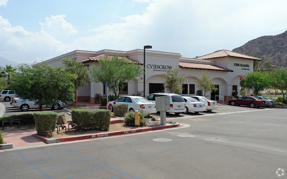 47350 Washington St, La Quinta, CA à vendre - Photo de l’immeuble – Image 2 sur 8