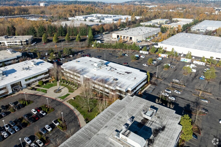 600 SW 39th St, Renton, WA à vendre - Photo de l’immeuble – Image 2 sur 8