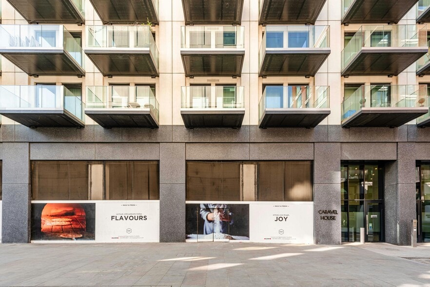 17 Royal Crest Av, Londres à louer - Photo intérieure – Image 3 sur 22