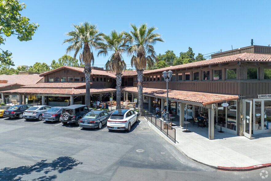 855 El Camino Real, Palo Alto, CA à louer - Photo principale – Image 1 sur 8