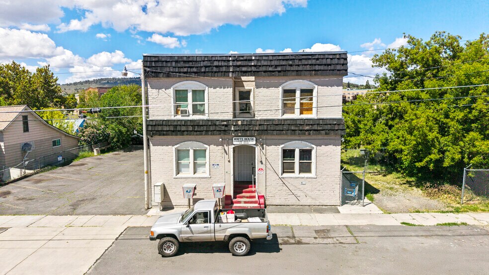 224 S Broad St, Klamath Falls, OR à vendre - Photo de l’immeuble – Image 2 sur 7