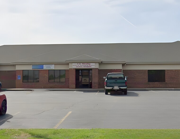 203-215 Hunter Station Rd, Sellersburg, IN à louer - Photo de l’immeuble – Image 3 sur 10