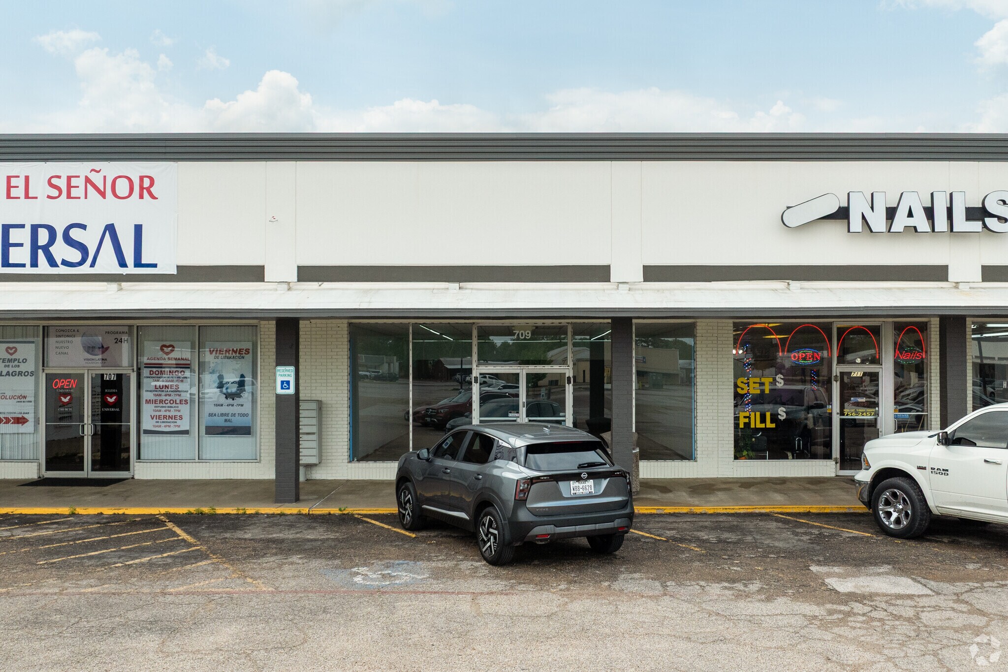 701-731 W Davis St, Houston, TX à louer Photo de l’immeuble– Image 1 sur 3
