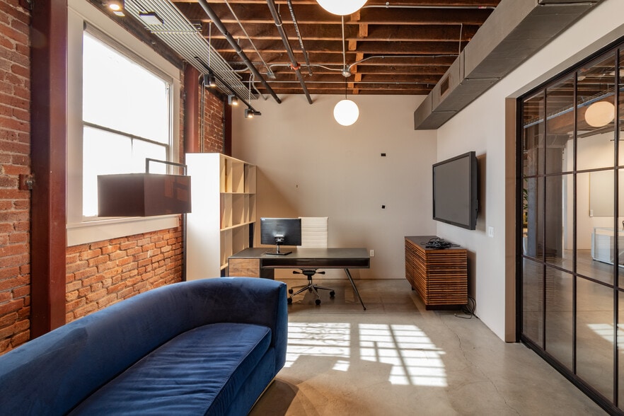 759 N Spring St, Los Angeles, CA à louer - Photo intérieure – Image 2 sur 31