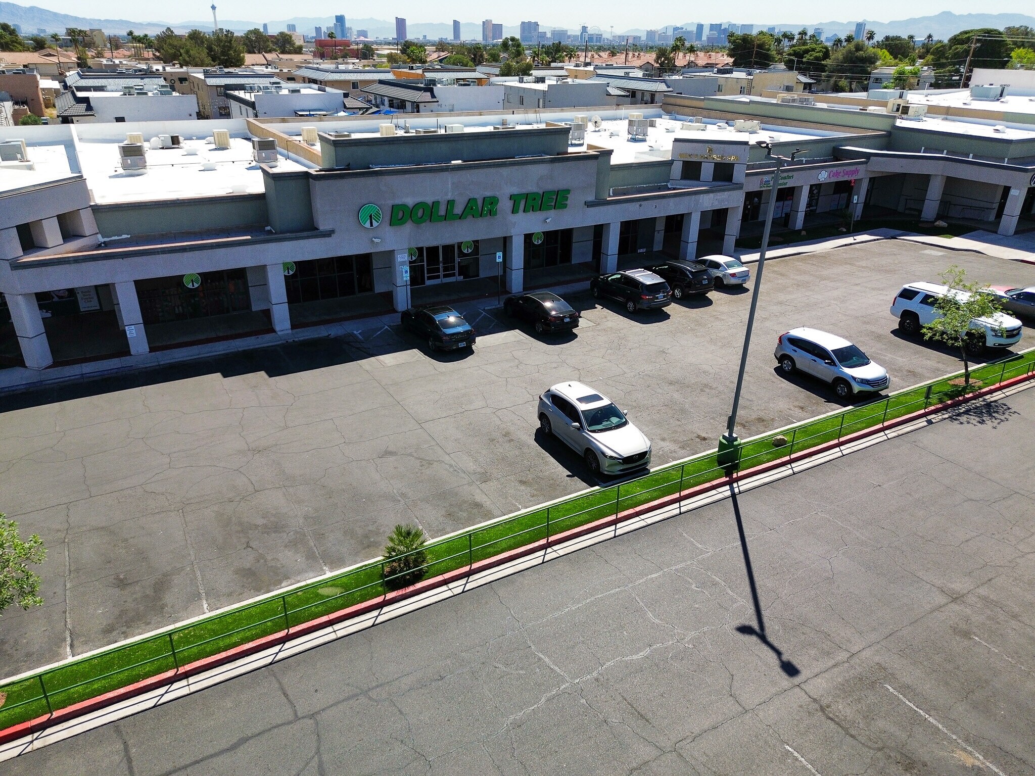 1200-1250 S Rainbow Blvd, Las Vegas, NV à louer Photo principale– Image 1 sur 7