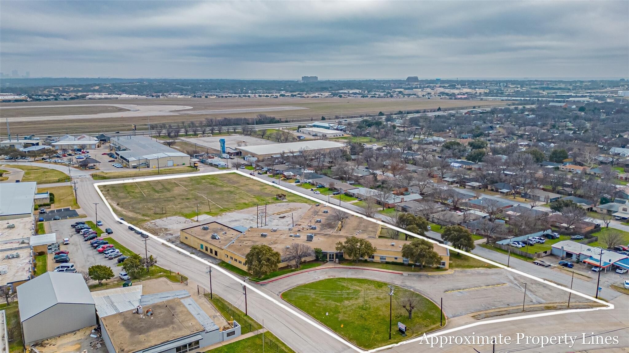 701 S Cherry Ln, Fort Worth, TX à vendre Photo de l’immeuble– Image 1 sur 4