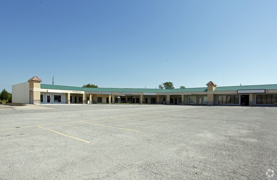 13795 S Ok-51 Hwy, Coweta, OK à louer - Photo principale – Image 2 sur 5