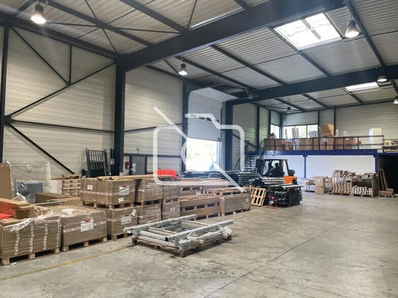 Industriel/Logistique dans Montévrain à louer - Photo de l’immeuble – Image 3 sur 27