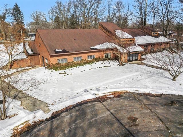 2913 E Bristol St, Elkhart, IN à vendre - Photo de l’immeuble – Image 3 sur 21