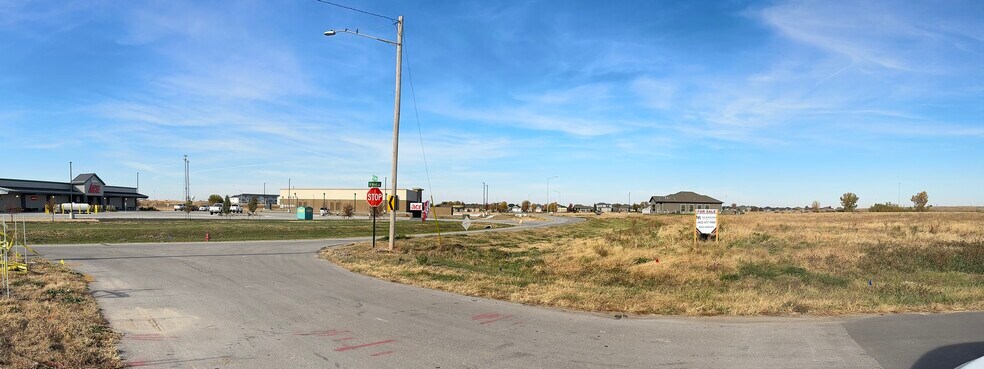 Corner of N West St and N 276th Circle, Valley, NE à vendre - Photo principale – Image 1 sur 5