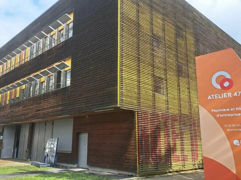 Local d’activités dans CHENNEVIÈRES-SUR-MARNE à louer - Photo de l’immeuble – Image 1 sur 7