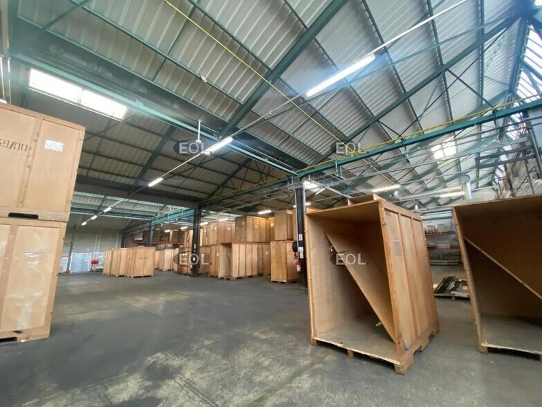 Local d’activités dans Meaux à louer - Photo intérieure – Image 1 sur 13