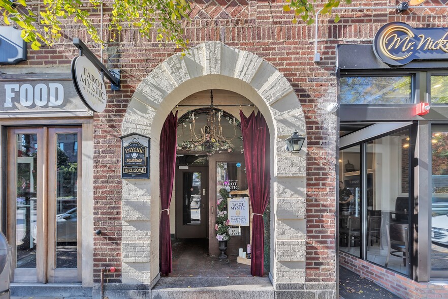 19 N Broadway, Tarrytown, NY à louer - Photo de l’immeuble – Image 1 sur 4