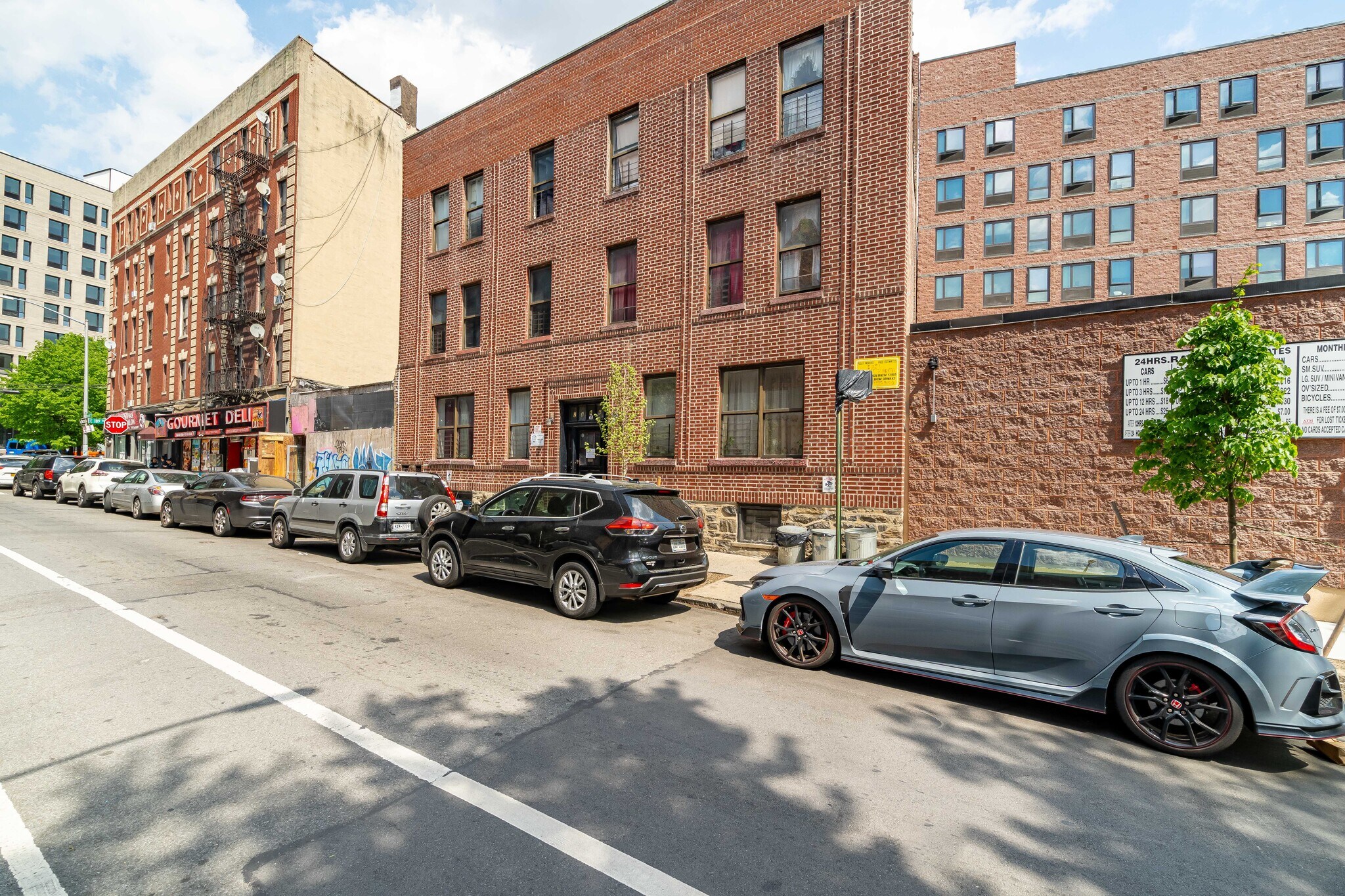 2466 Beaumont Ave, Bronx, NY à vendre Photo de l’immeuble– Image 1 sur 5