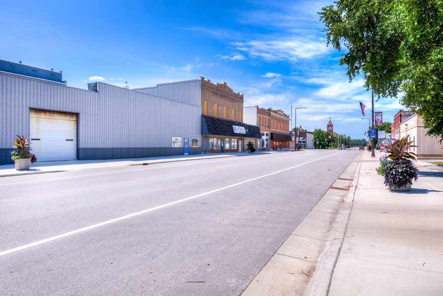 20 NE Schmitz St, Adams, MN à vendre - Photo de l’immeuble – Image 2 sur 10