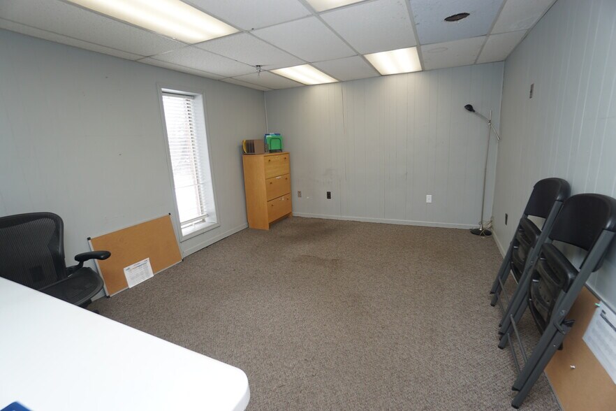 12950 Haggerty Rd, Belleville, MI à louer - Photo intérieure – Image 3 sur 25
