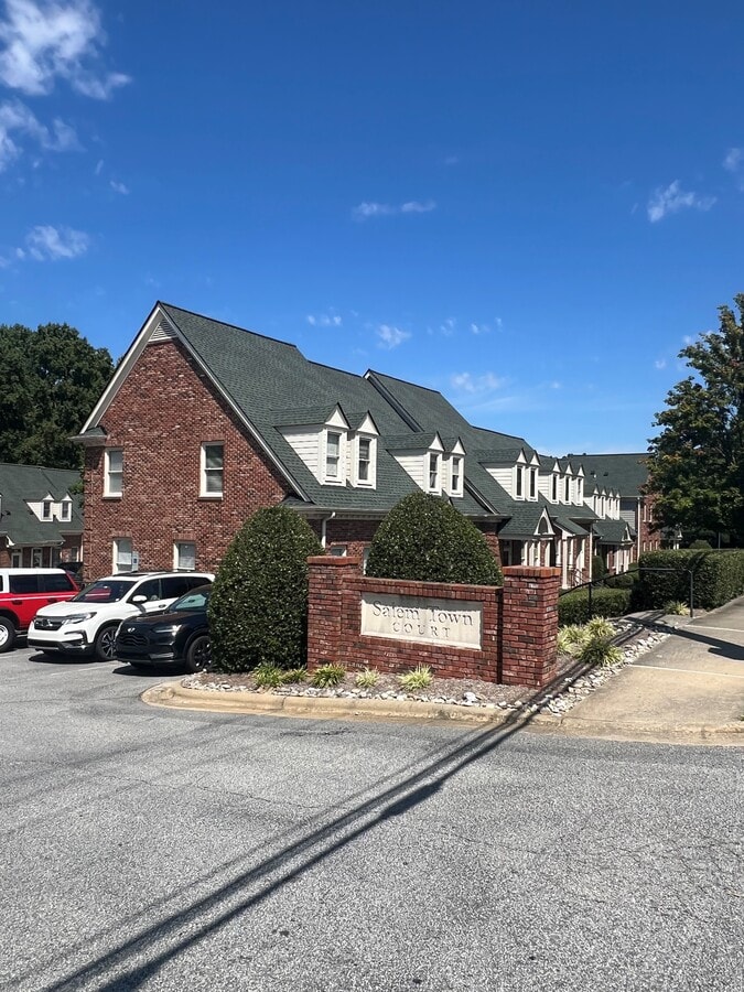 113-119 Salem Towne Ct, Apex, NC 27502 - Lot 117 -  - Photo intérieure - Image 1 of 12